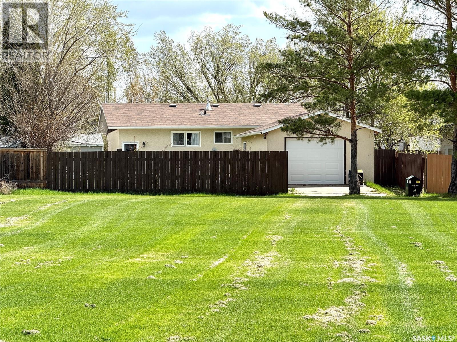 11319 Clark Drive, North Battleford, Saskatchewan  S9A 3P5 - Photo 27 - SK036929