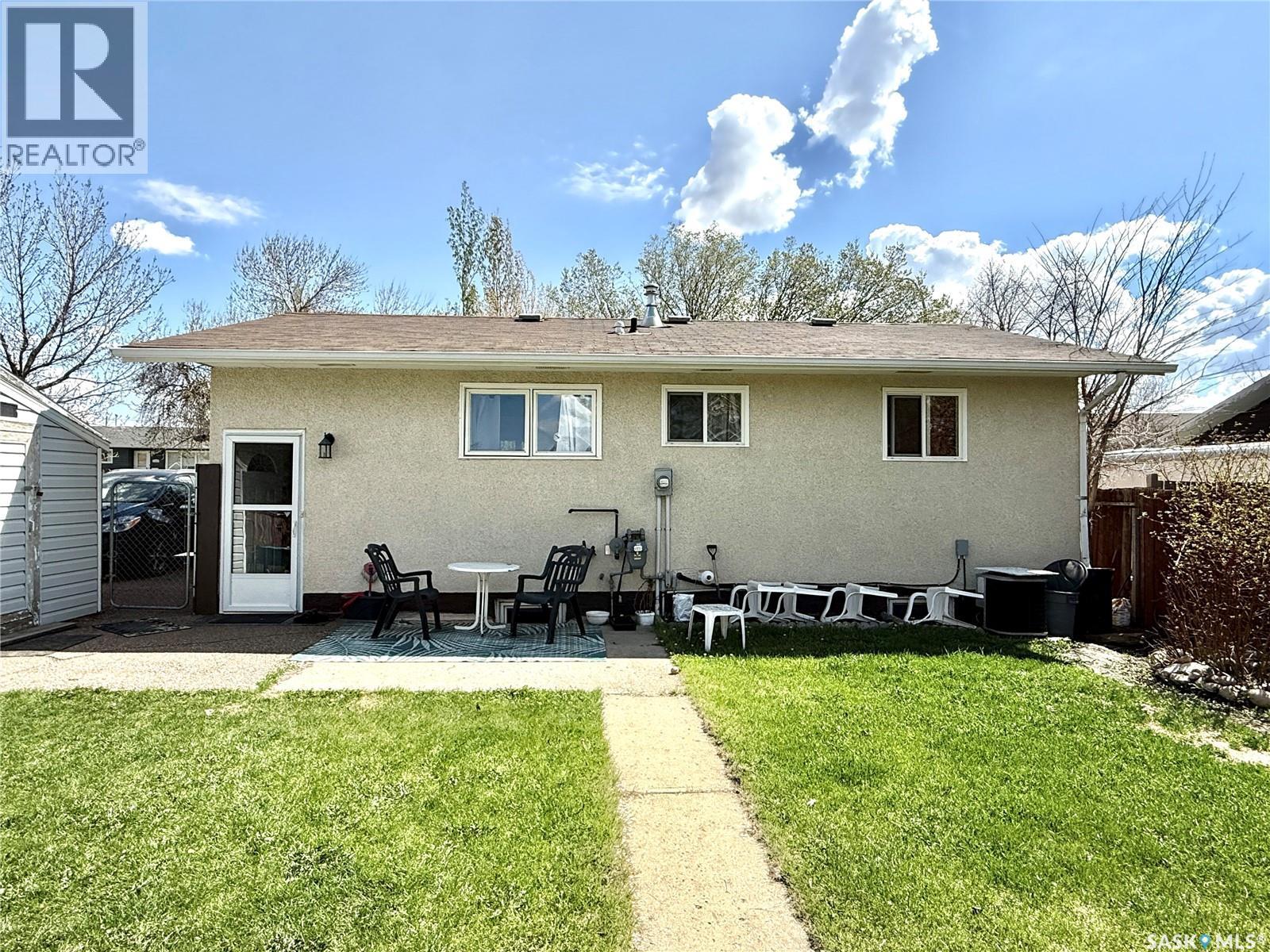 11319 Clark Drive, North Battleford, Saskatchewan  S9A 3P5 - Photo 6 - SK036929