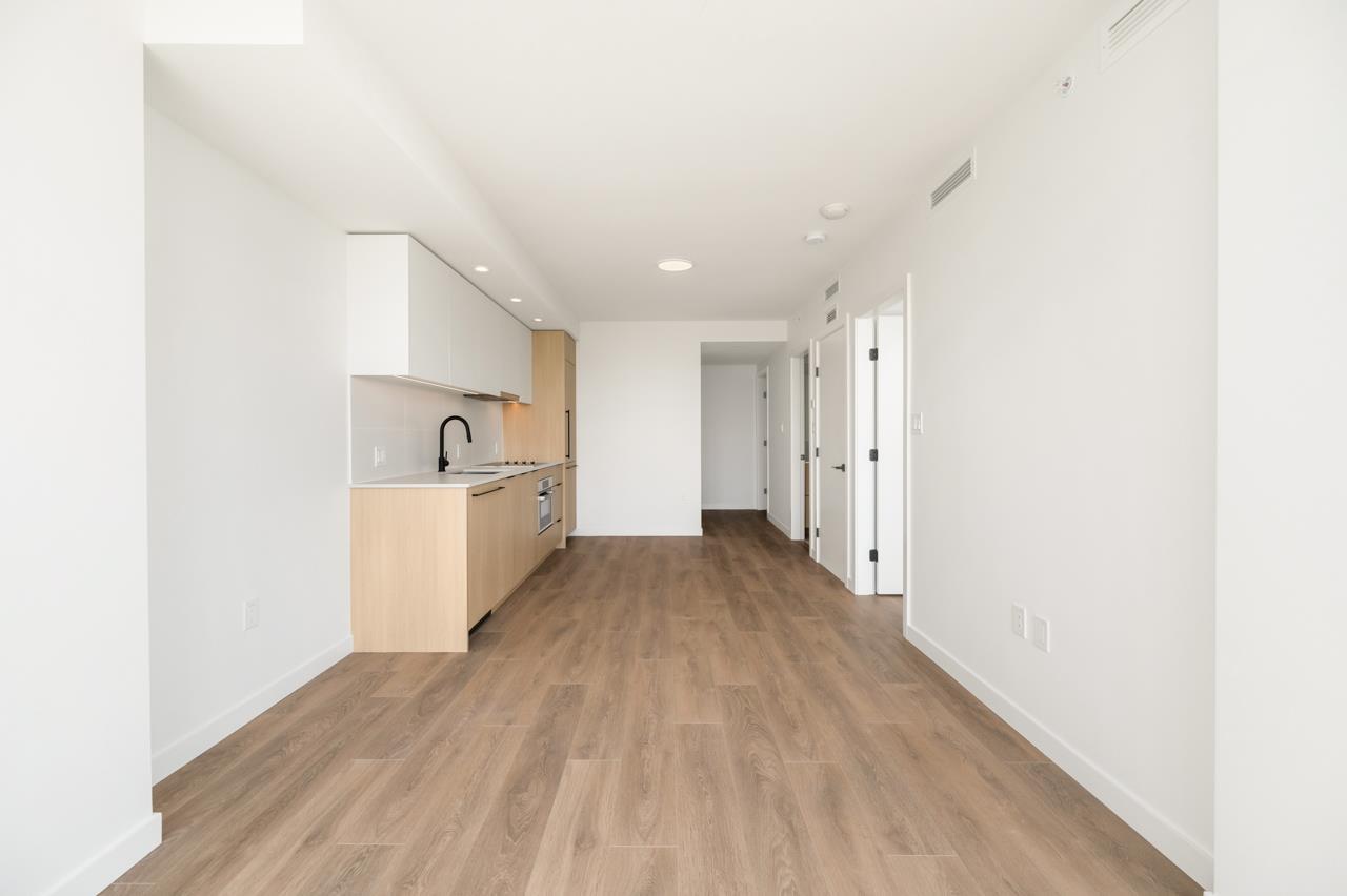 2212 13738 Central Avenue, Surrey, British Columbia  V3T 4H2 - Photo 12 - R3122035