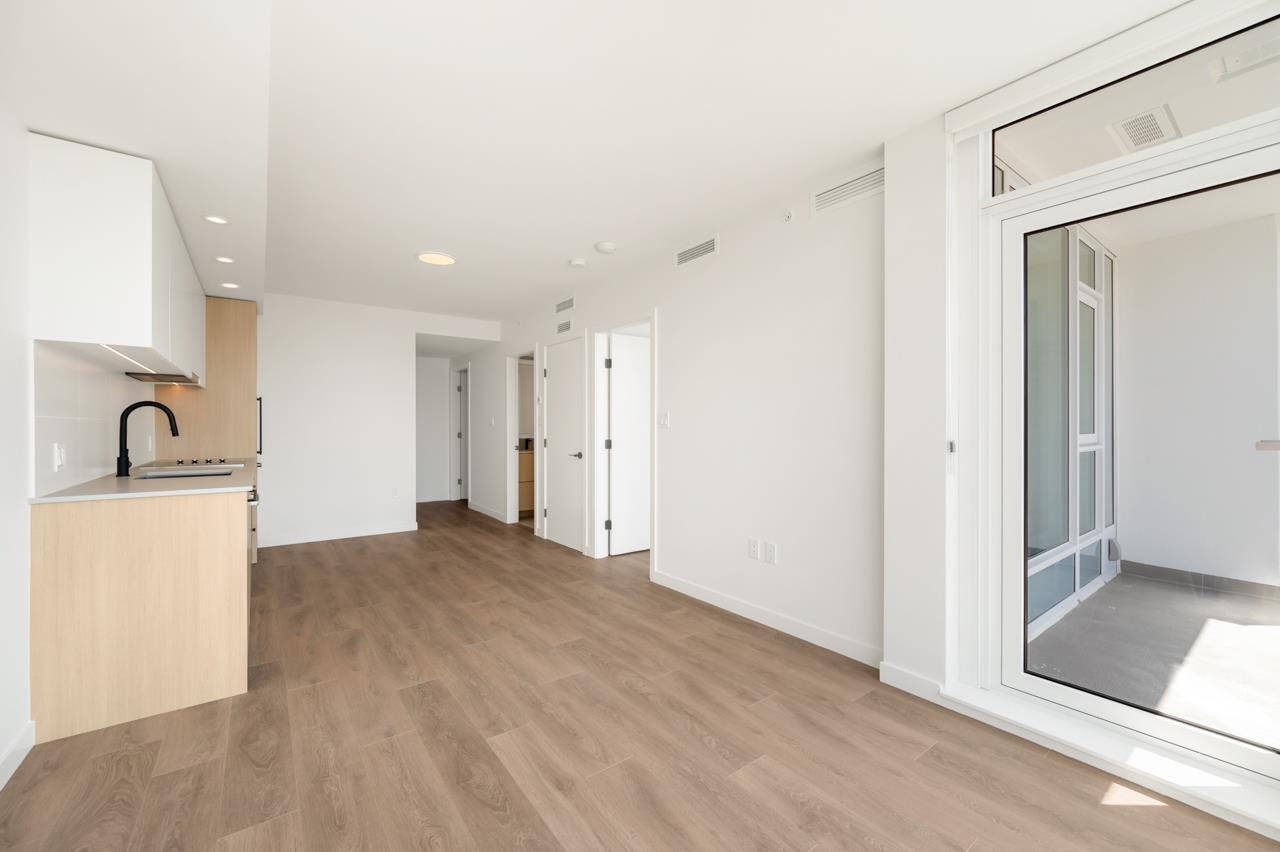2212 13738 Central Avenue, Surrey, British Columbia  V3T 4H2 - Photo 13 - R3122035