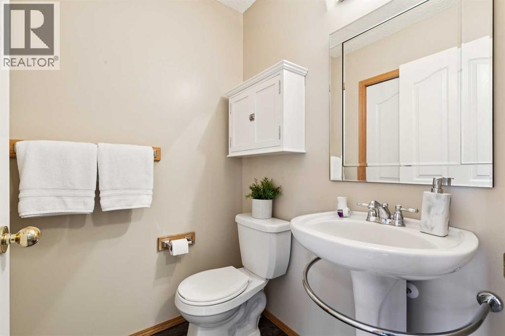 81 Bridlewood Manor Sw, Calgary, Alberta  T2Y 3T4 - Photo 15 - A2294484