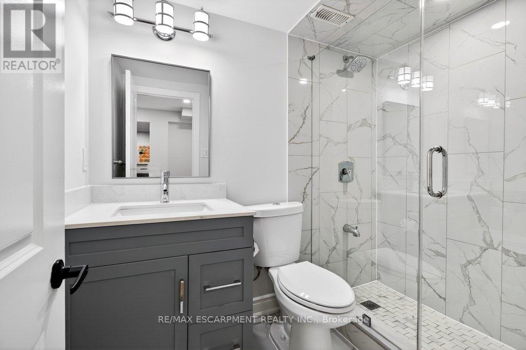 350 East Side Crescent, Burlington, Ontario  L7R 3G9 - Photo 33 - W13166330