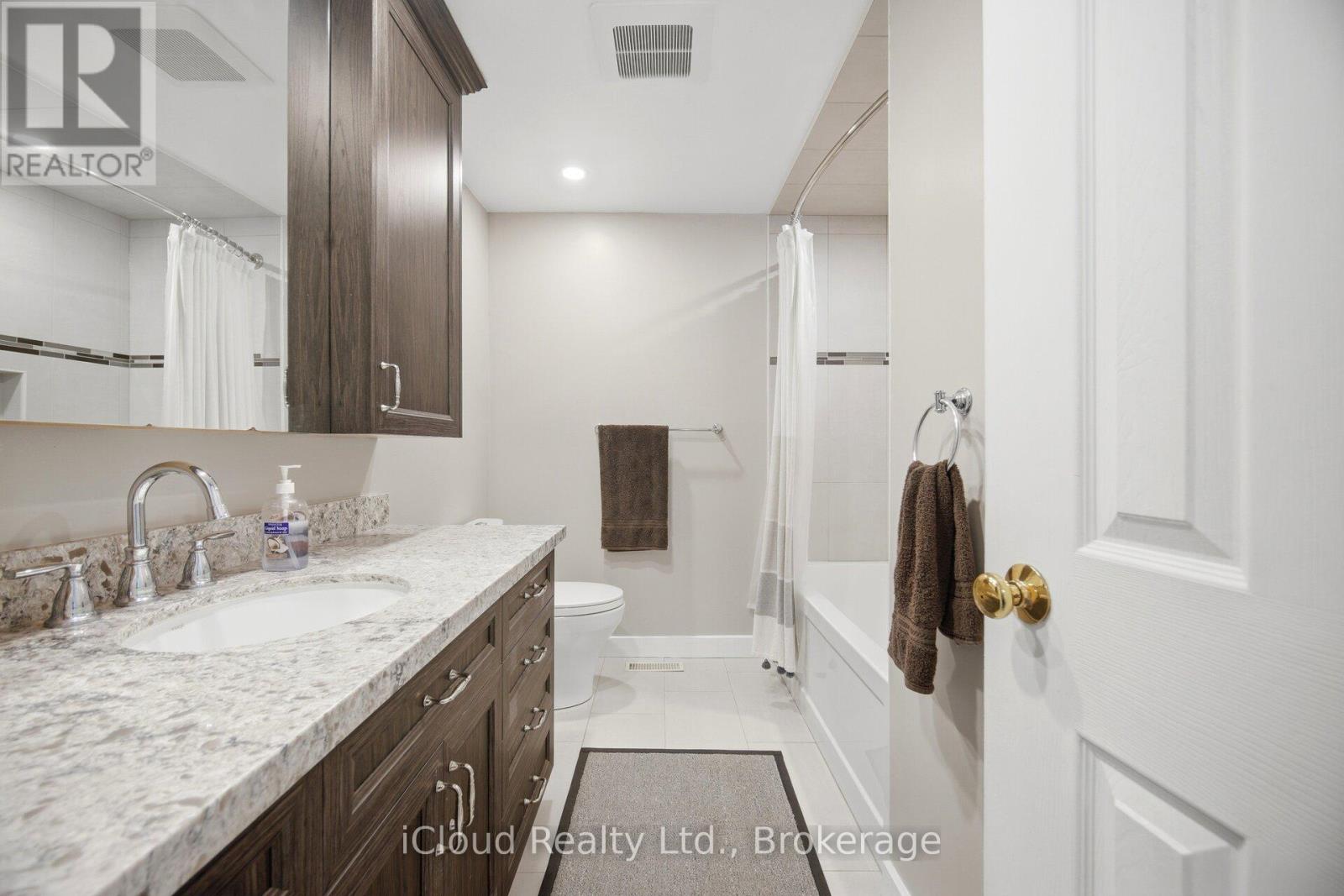 82 English Street, Brampton, Ontario  L6X 2P6 - Photo 37 - W13166342