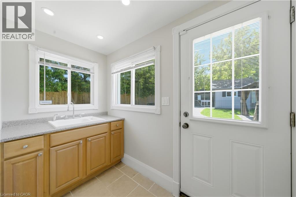 82 Stoney Brook Drive, Stoney Creek, Ontario  L8G 3V6 - Photo 12 - 40832855