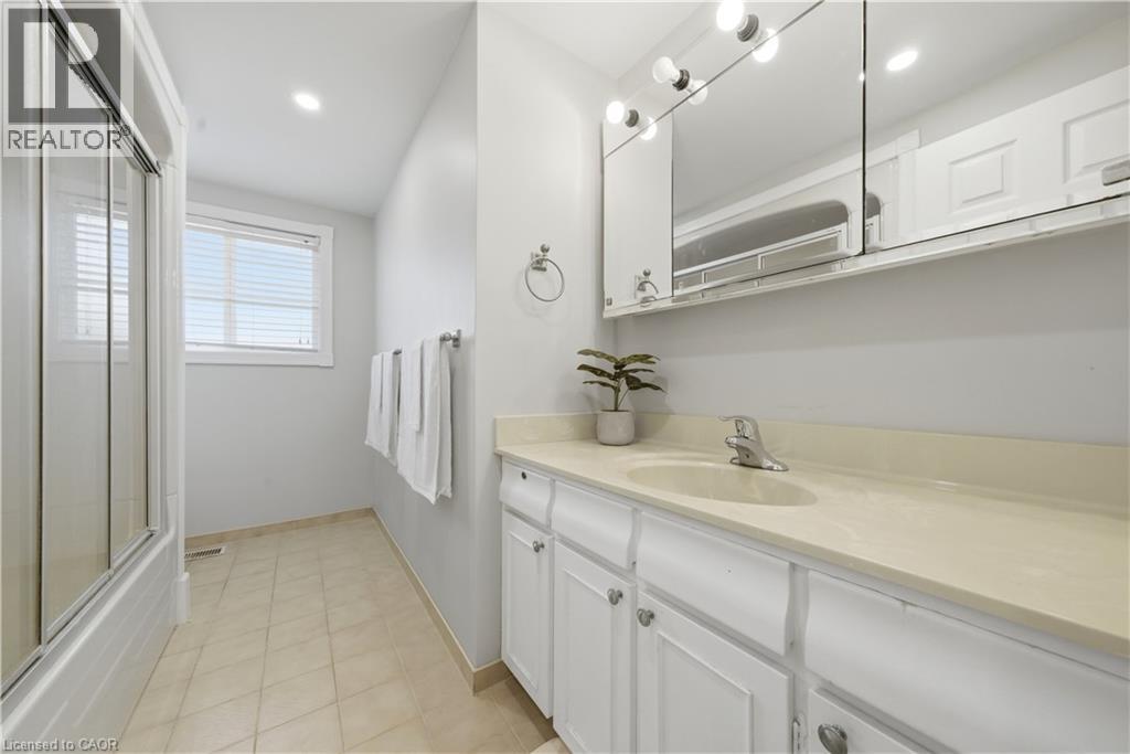 82 Stoney Brook Drive, Stoney Creek, Ontario  L8G 3V6 - Photo 17 - 40832855