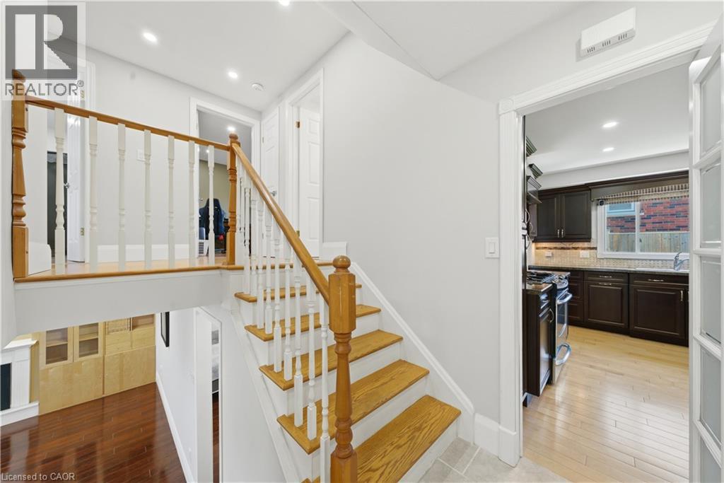 82 Stoney Brook Drive, Stoney Creek, Ontario  L8G 3V6 - Photo 5 - 40832855