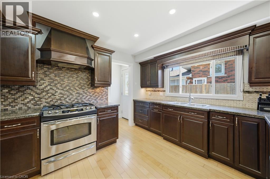 82 Stoney Brook Drive, Stoney Creek, Ontario  L8G 3V6 - Photo 7 - 40832855