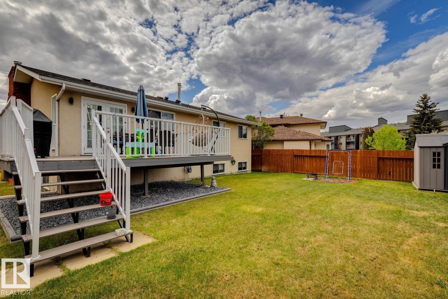 1871 45 St Nw Nw, Edmonton, Alberta  T6L 2S6 - Photo 37 - E4489639