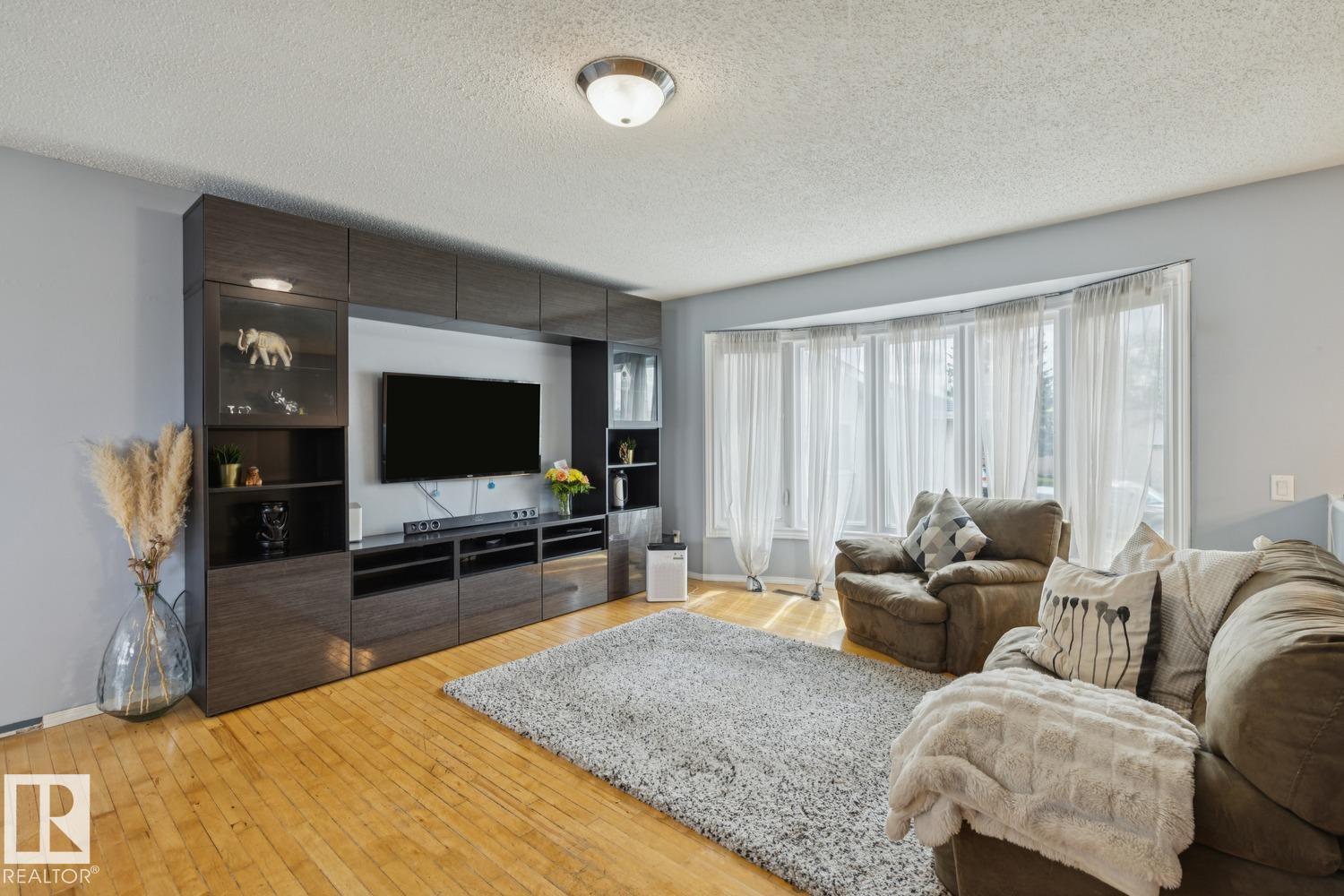 1871 45 St Nw Nw, Edmonton, Alberta  T6L 2S6 - Photo 6 - E4489639