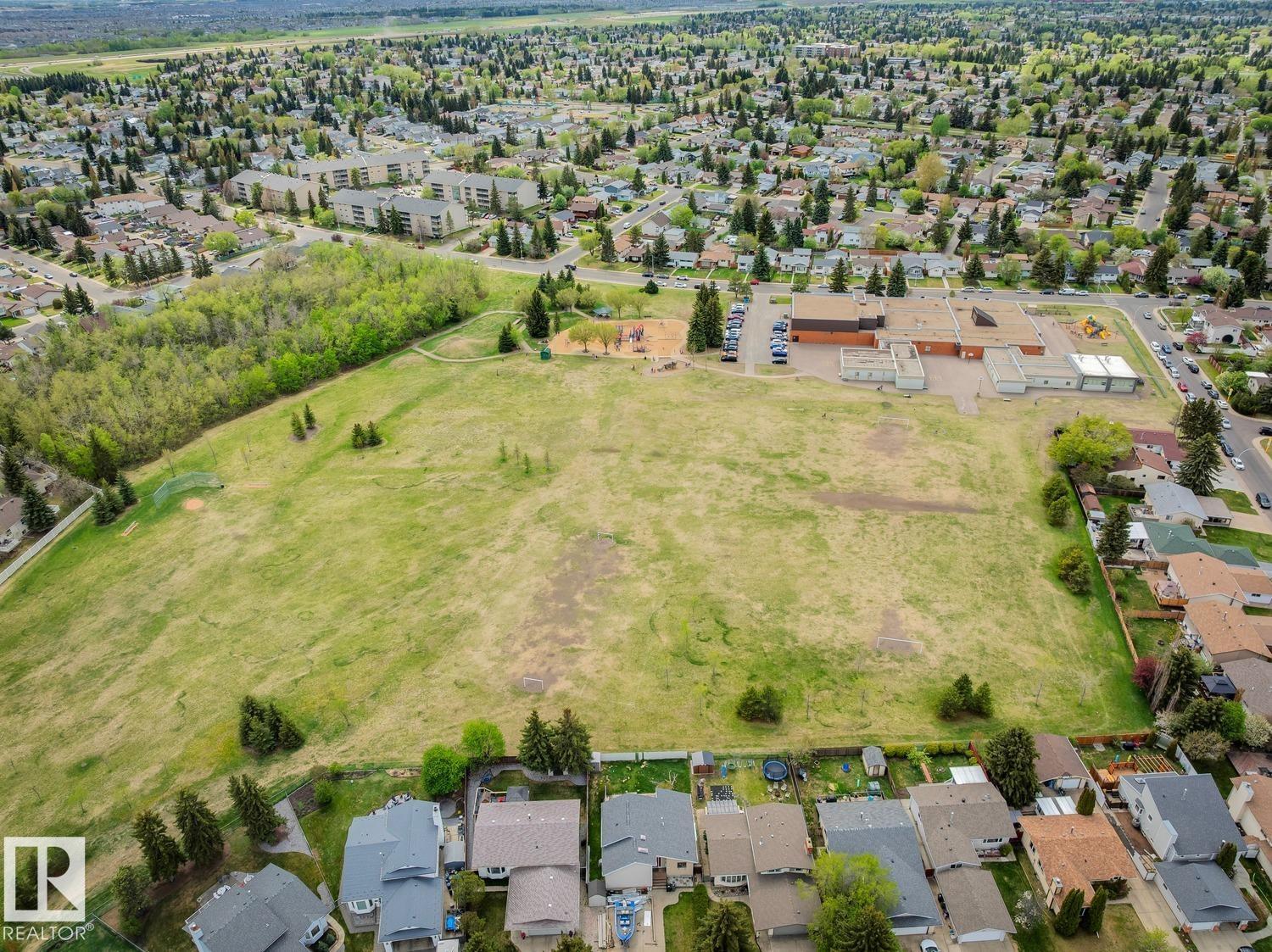 1871 45 St Nw Nw, Edmonton, Alberta  T6L 2S6 - Photo 54 - E4489639