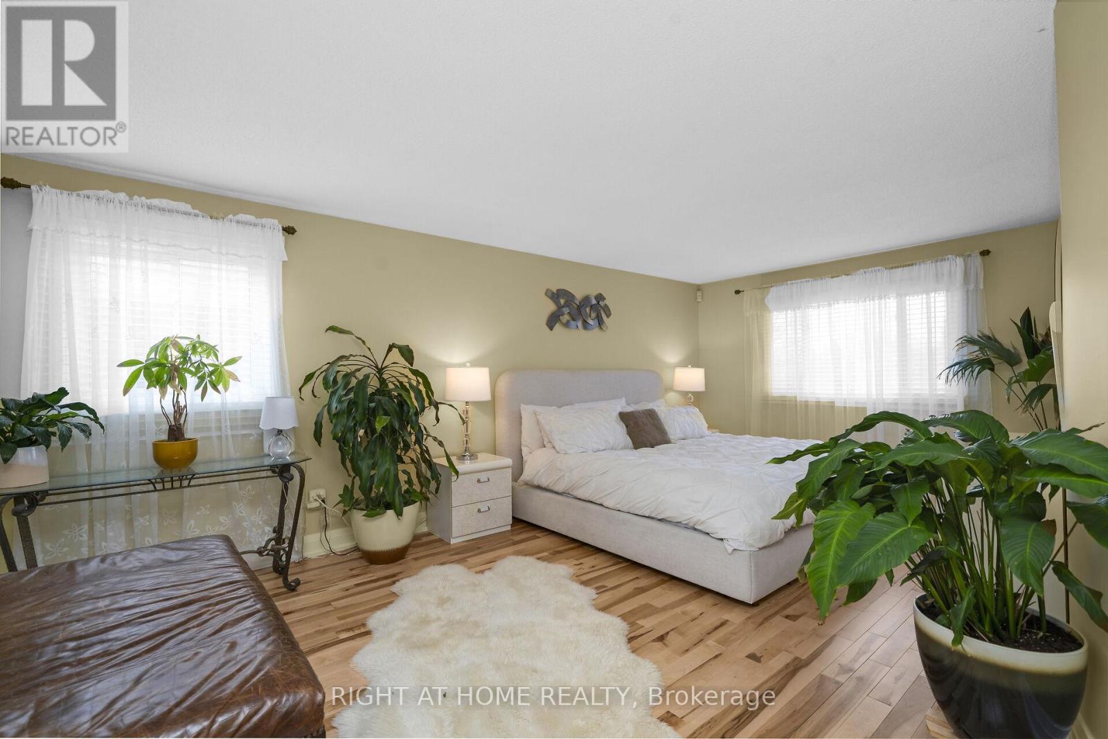 3038 Hillis Court, Mississauga, Ontario  L5N 5A4 - Photo 25 - W12994134
