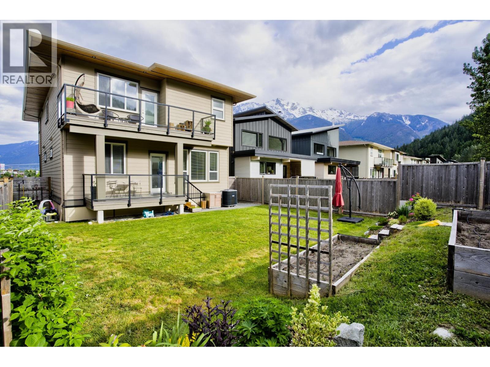 2004 Tiyata Boulevard, Pemberton, British Columbia  V0N 2L0 - Photo 30 - R3127182