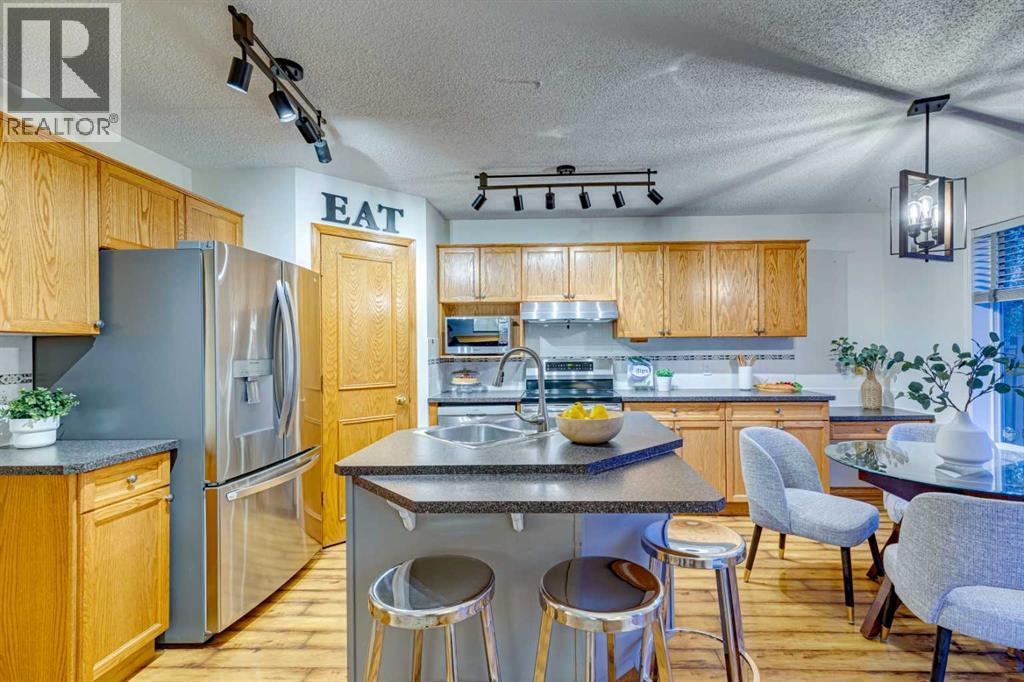 268 Mt Brewster Circle SE, Calgary, Alberta  t2z 3j2 - Photo 13 - A2312971