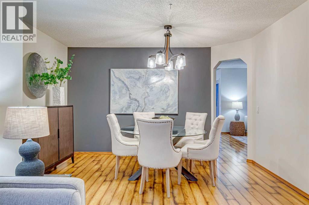 268 Mt Brewster Circle SE, Calgary, Alberta  t2z 3j2 - Photo 8 - A2312971