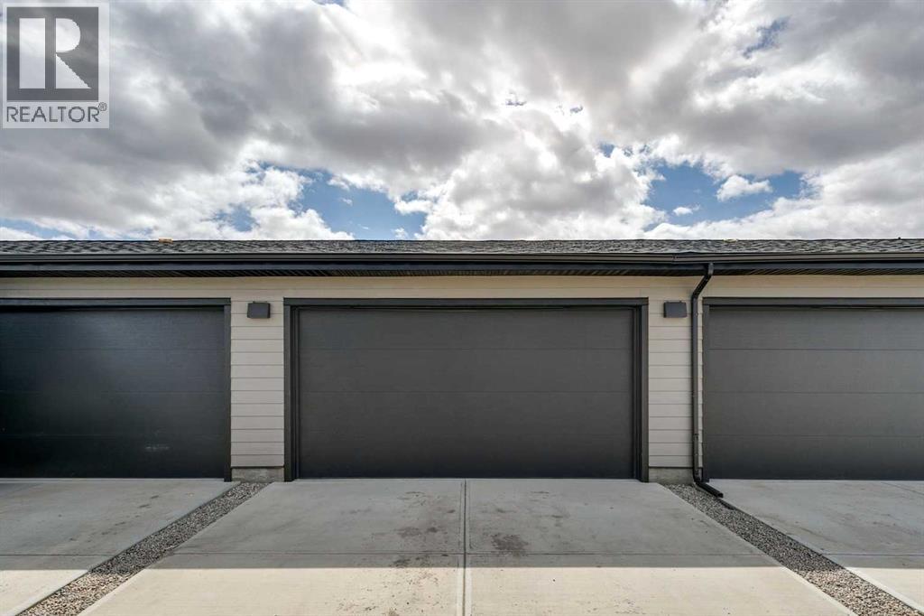 201 Vantage Drive, Cochrane, Alberta  T4C 3G4 - Photo 33 - A2313342