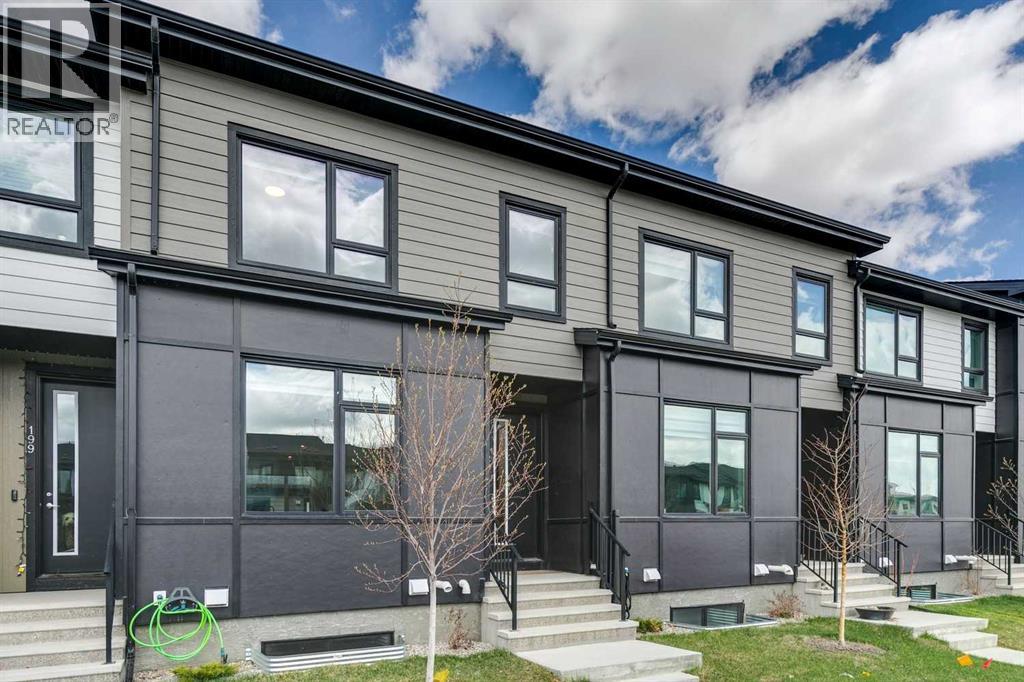 201 Vantage Drive, Cochrane, Alberta  T4C 3G4 - Photo 2 - A2313342
