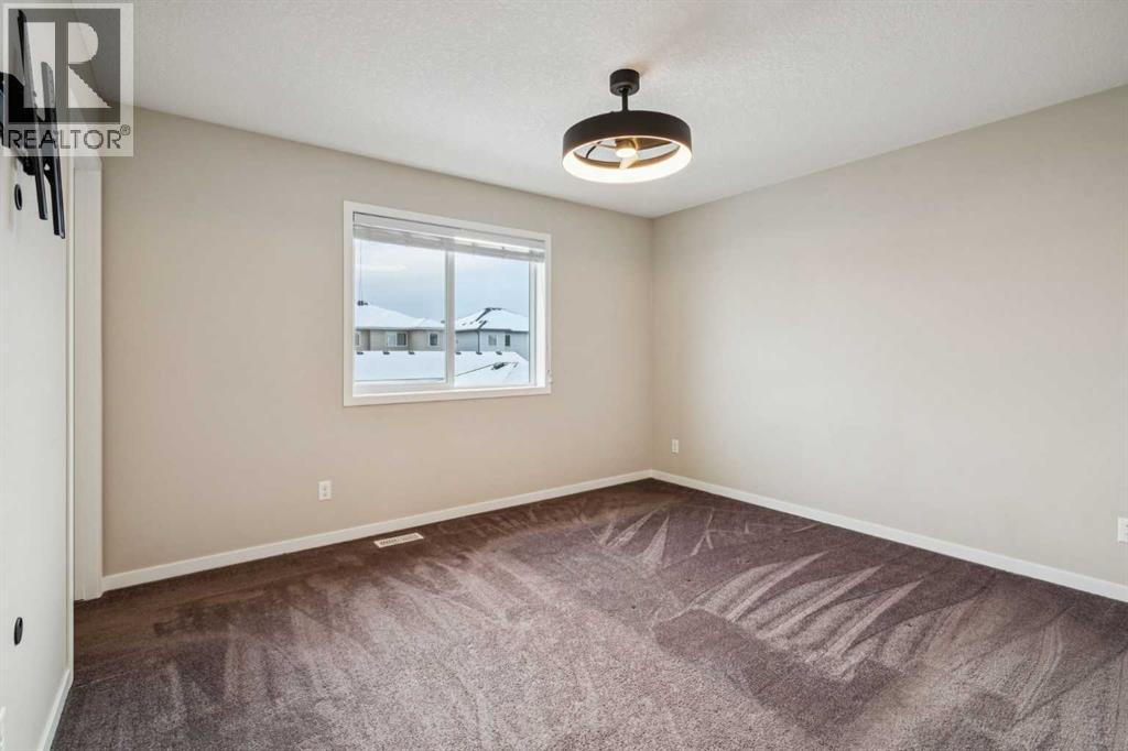 173 Willow Green, Cochrane, Alberta  T4C 0Y9 - Photo 11 - A2282481