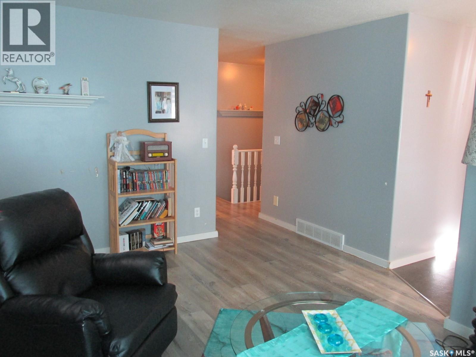 613 9th Avenue W, Nipawin, Saskatchewan  S0E 1E0 - Photo 8 - SK027472