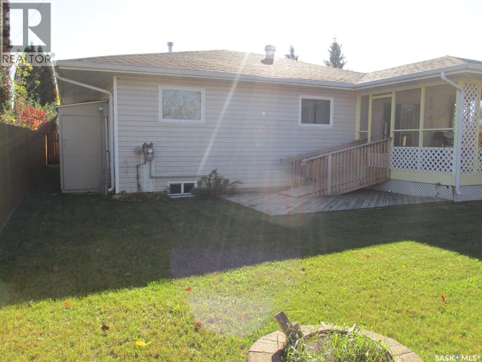 613 9th Avenue W, Nipawin, Saskatchewan  S0E 1E0 - Photo 44 - SK027472
