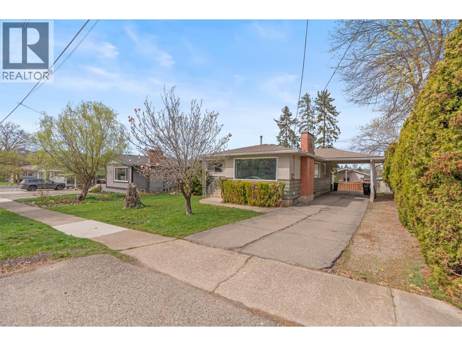 1509 37 Avenue, Vernon, British Columbia  V1T 2W4 - Photo 2 - 10380841