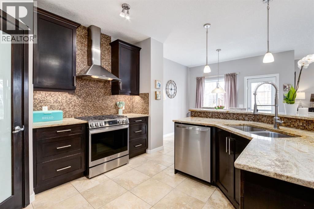 132 Reunion Close NW, Airdrie, Alberta  T4B 0M3 - Photo 6 - A2304816