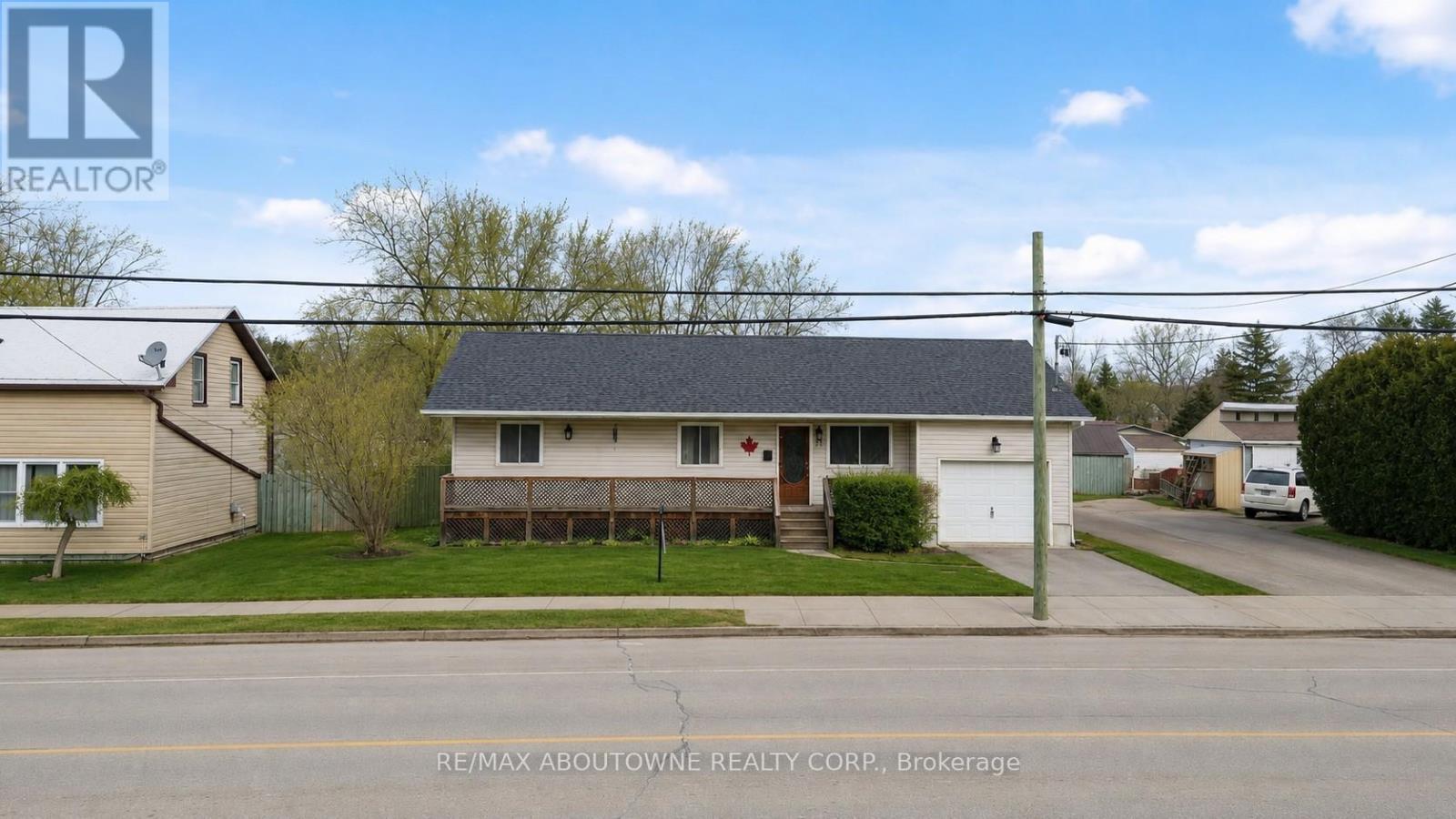12 Main Street W, Haldimand, Ontario  N0A 1P0 - Photo 1 - X12822934
