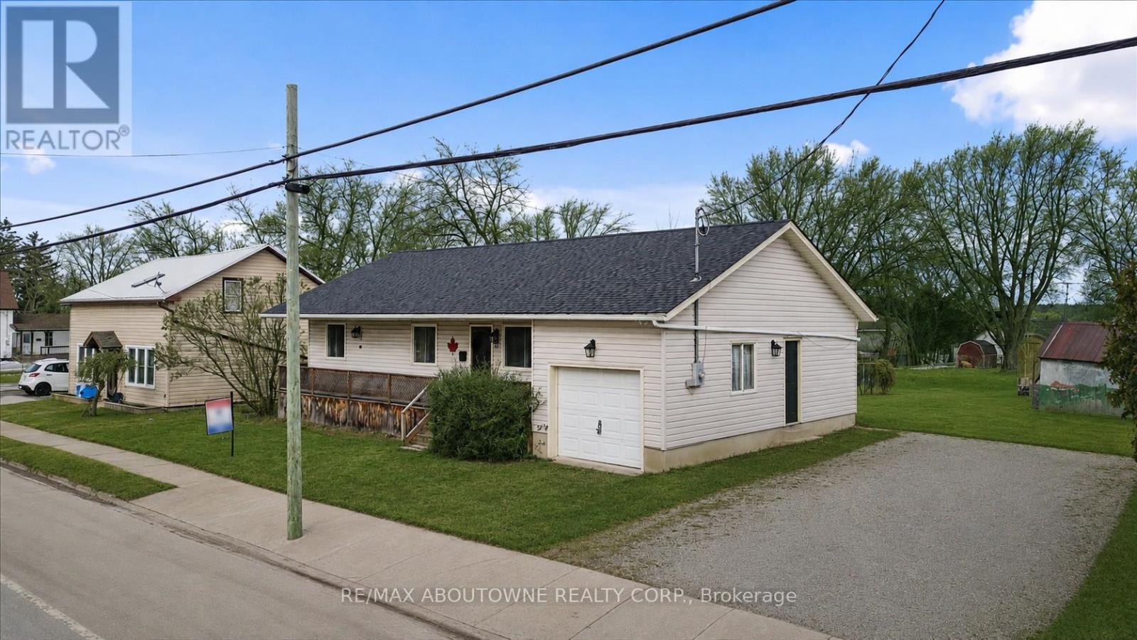 12 Main Street W, Haldimand, Ontario  N0A 1P0 - Photo 2 - X12822934