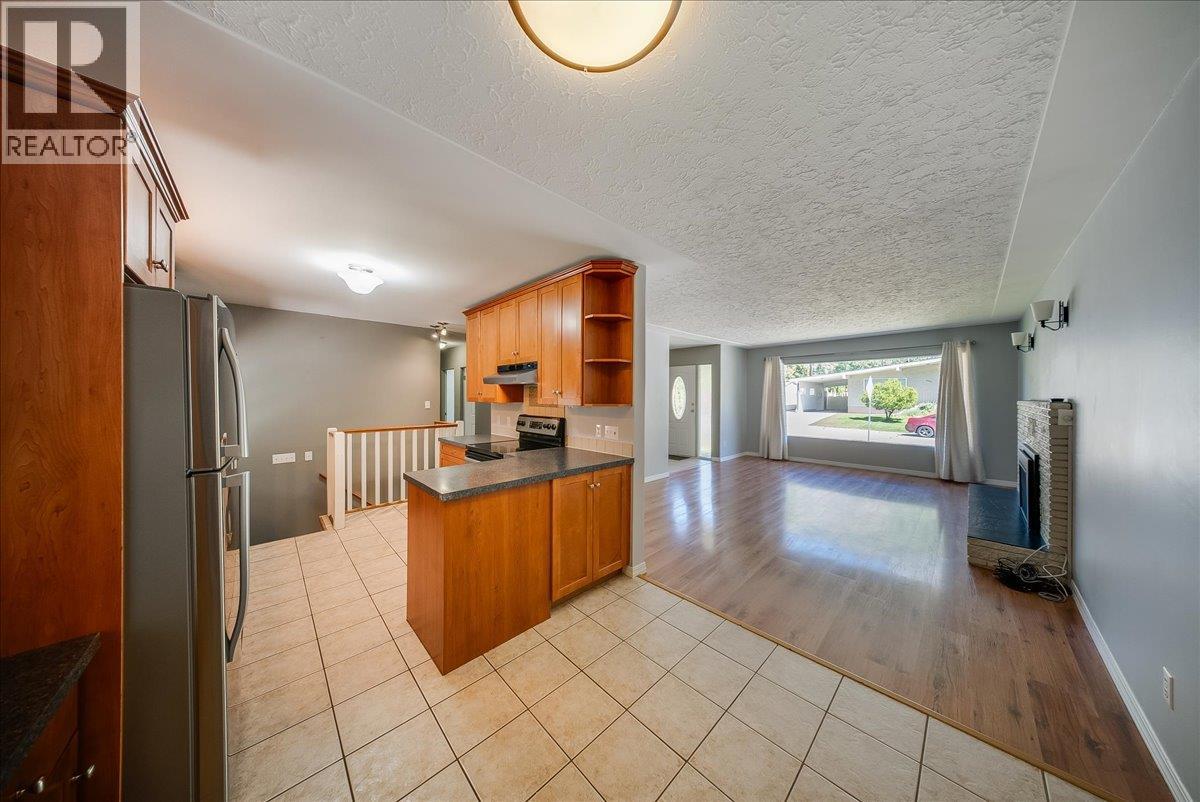 3542 Marigold Drive, Trail, British Columbia V1R 2X6 - Photo 7 - 10388604