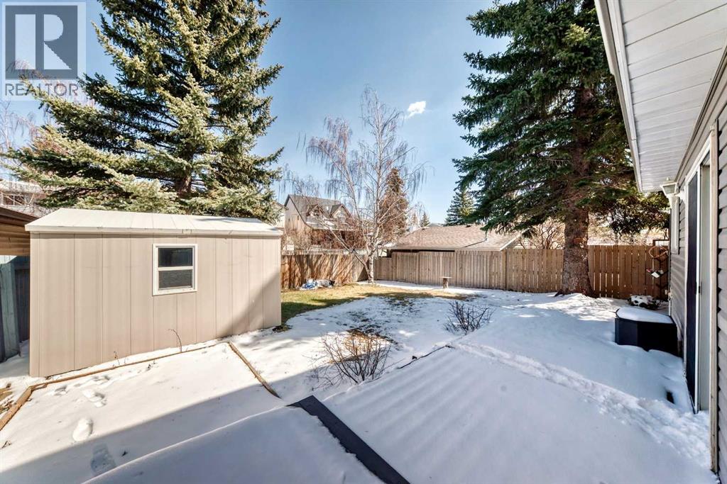 216 Hawkwood Boulevard NW, Calgary, Alberta  T3G 3E8 - Photo 40 - A2307221