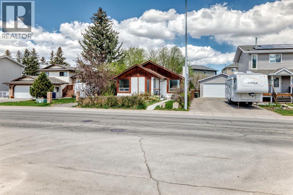 481 Big Springs Drive SE, Airdrie, Alberta  T4A 1A3 - Photo 47 - A2311861