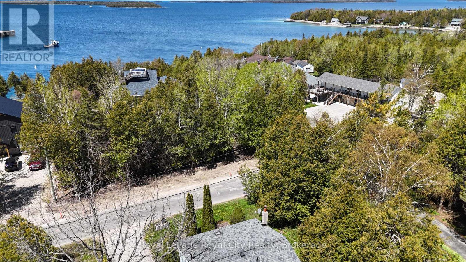 28 Harpur Drive, Northern Bruce Peninsula, Ontario  N0H 2R0 - Photo 2 - X12615240