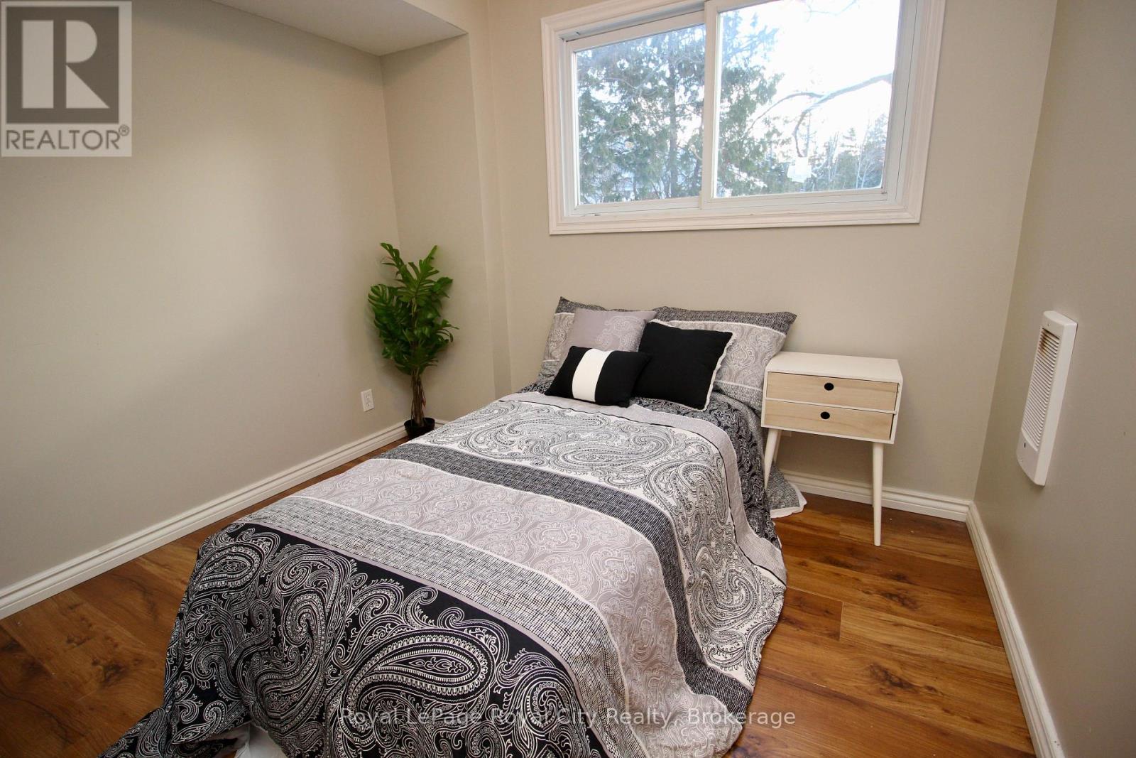 28 Harpur Drive, Northern Bruce Peninsula, Ontario  N0H 2R0 - Photo 23 - X12615240