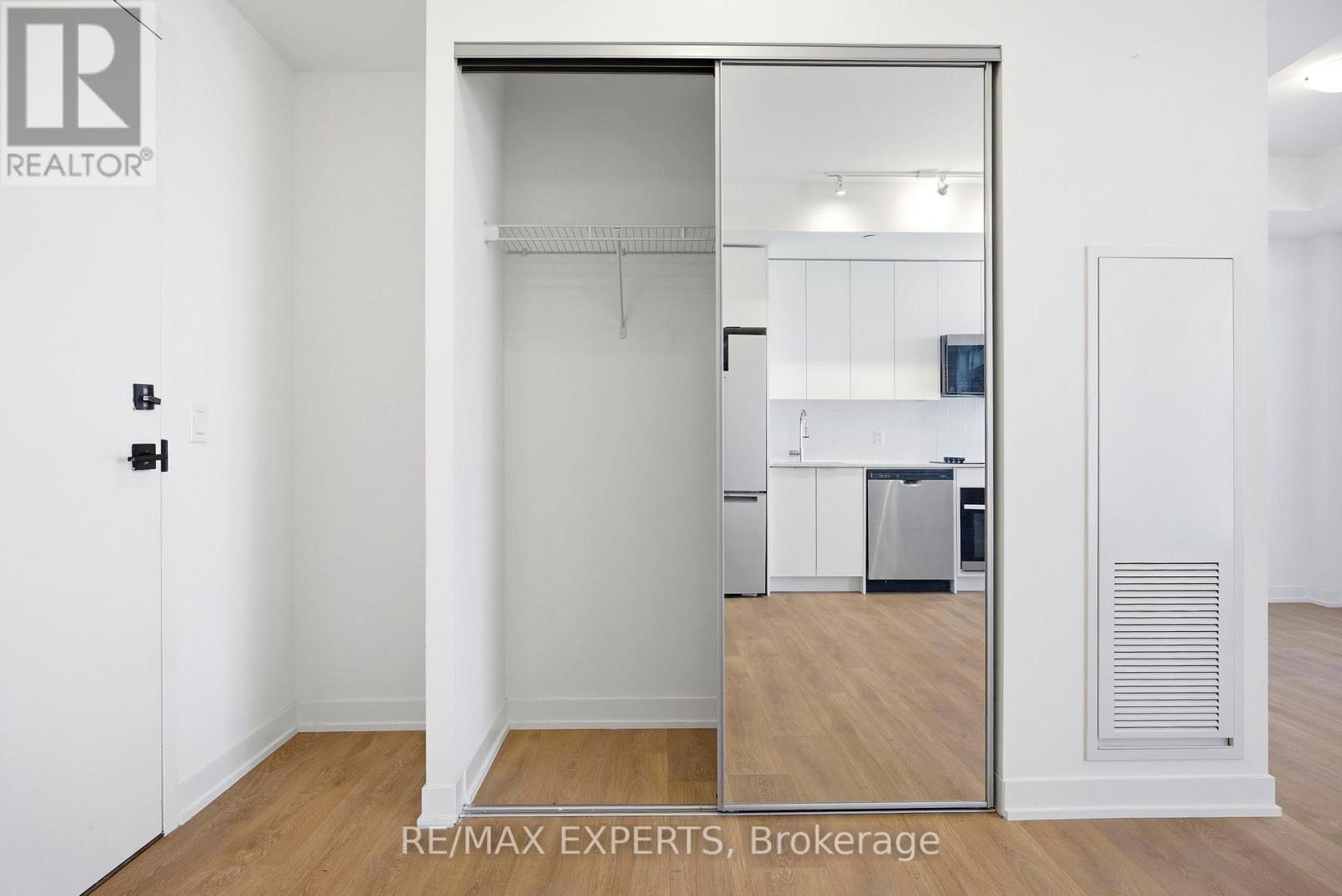 2004 - 474 Caldari Road, Vaughan, Ontario  L4K 0R5 - Photo 6 - N13154888
