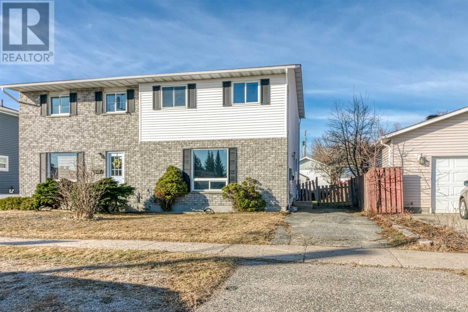25 Beaumier CRES, Elliot Lake, Ontario
