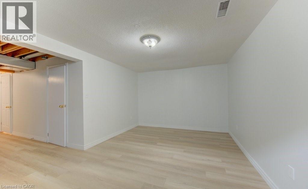 603 Pinerow Crescent Unit# B, Waterloo, Ontario  N2T 2K6 - Photo 32 - 40831799