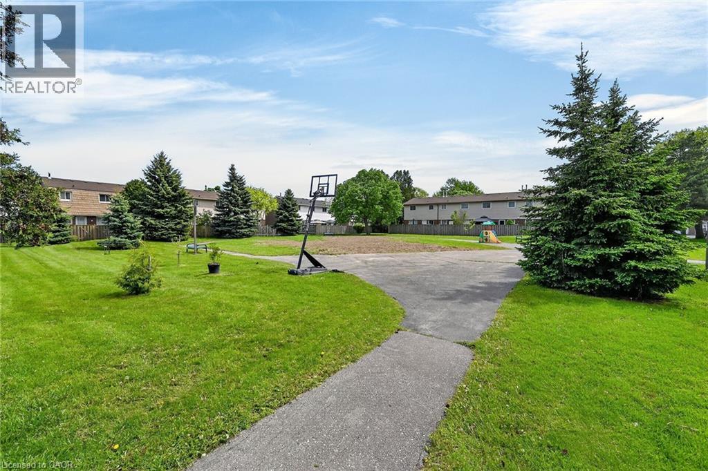 1350 Limeridge Road E Unit# 32, Hamilton, Ontario  L8W 1L6 - Photo 39 - 40832963