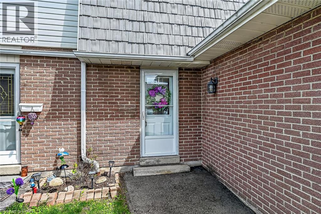 1350 Limeridge Road E Unit# 32, Hamilton, Ontario  L8W 1L6 - Photo 4 - 40832963