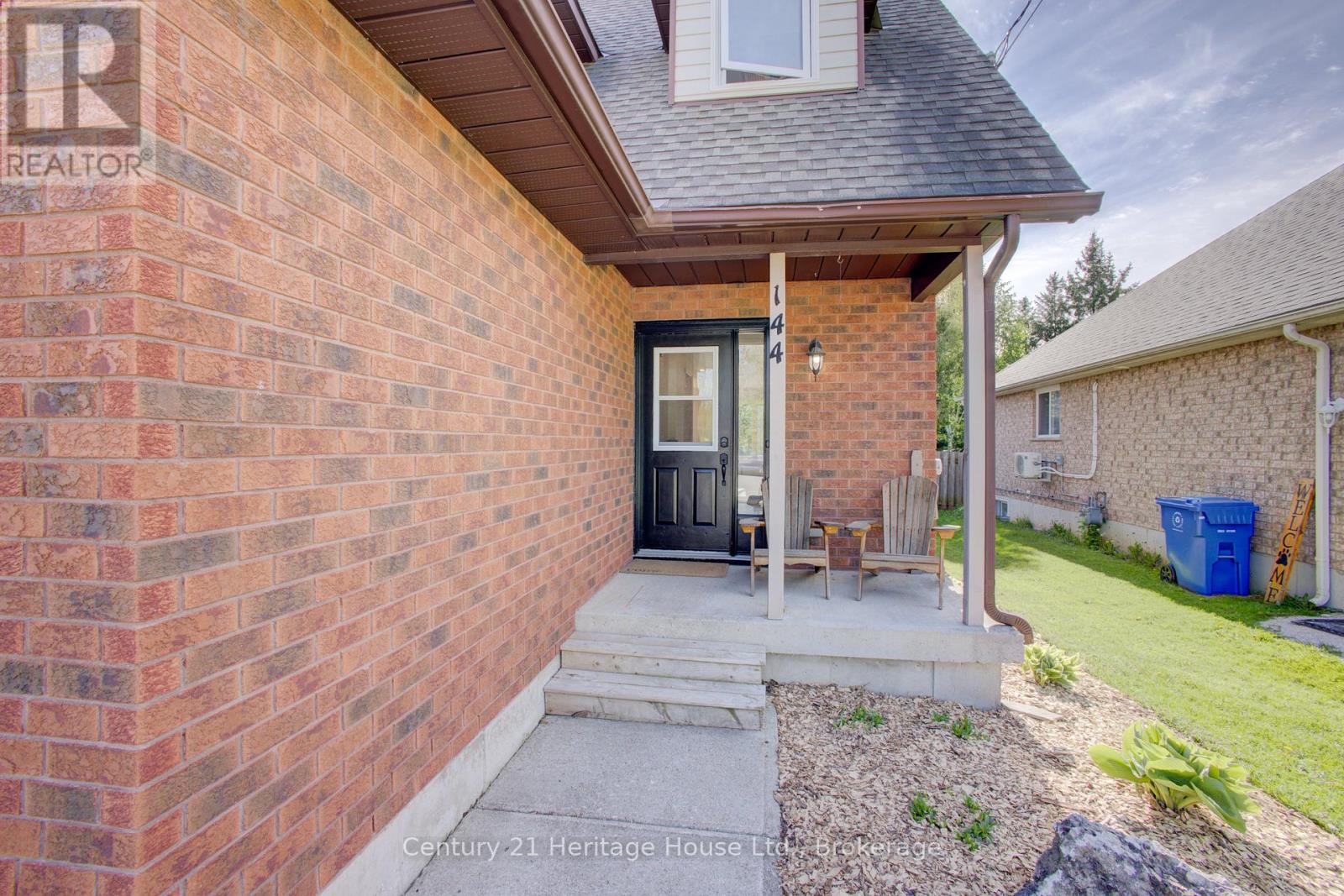 144 Kincardine Street N, West Grey, Ontario  N0G 1R0 - Photo 4 - X13166486