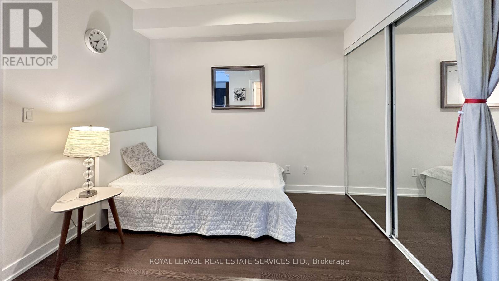 2107 - 20 Bruyeres Mews, Toronto, Ontario  M5V 0G8 - Photo 13 - C13166466