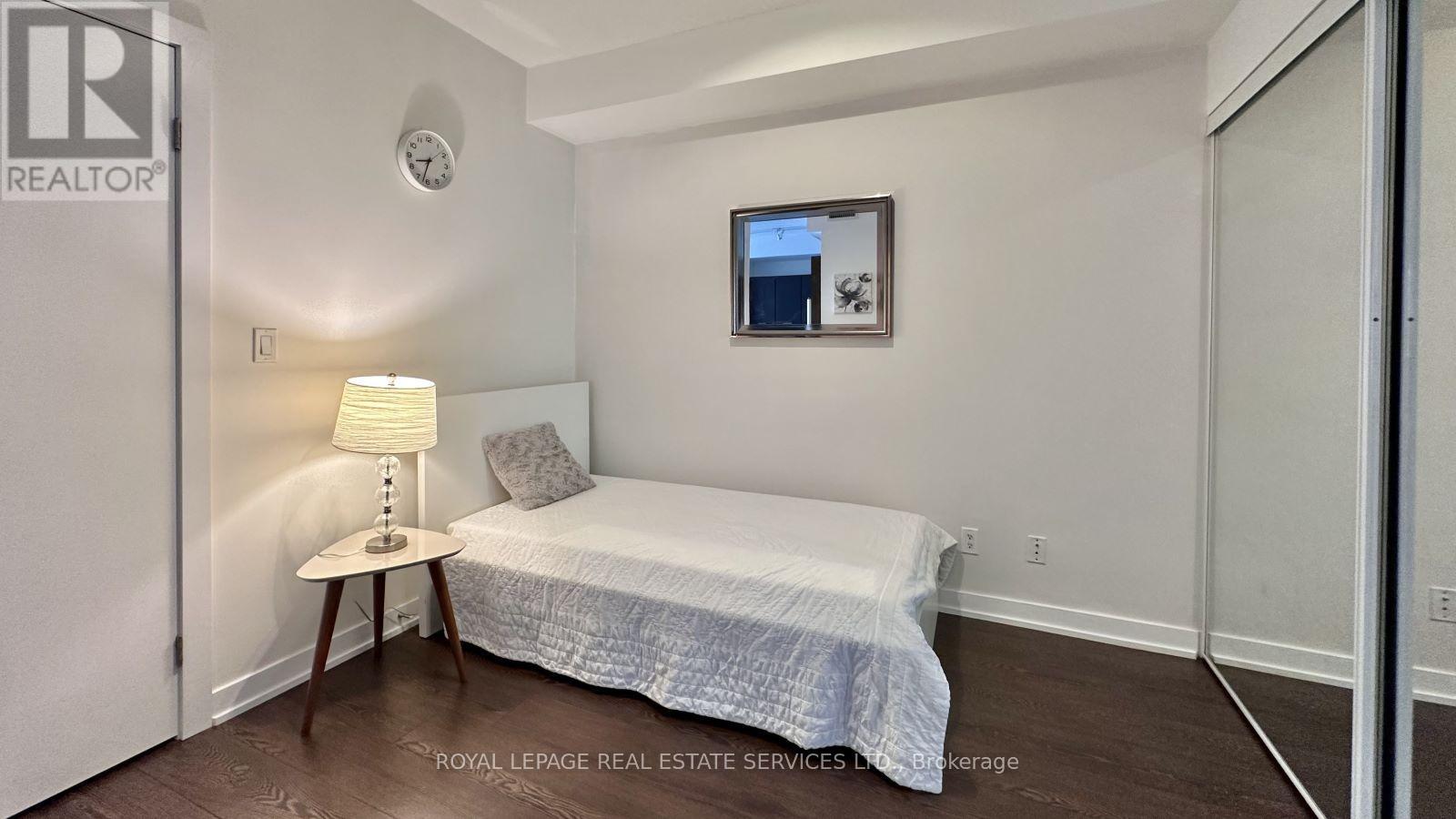 2107 - 20 Bruyeres Mews, Toronto, Ontario  M5V 0G8 - Photo 15 - C13166466