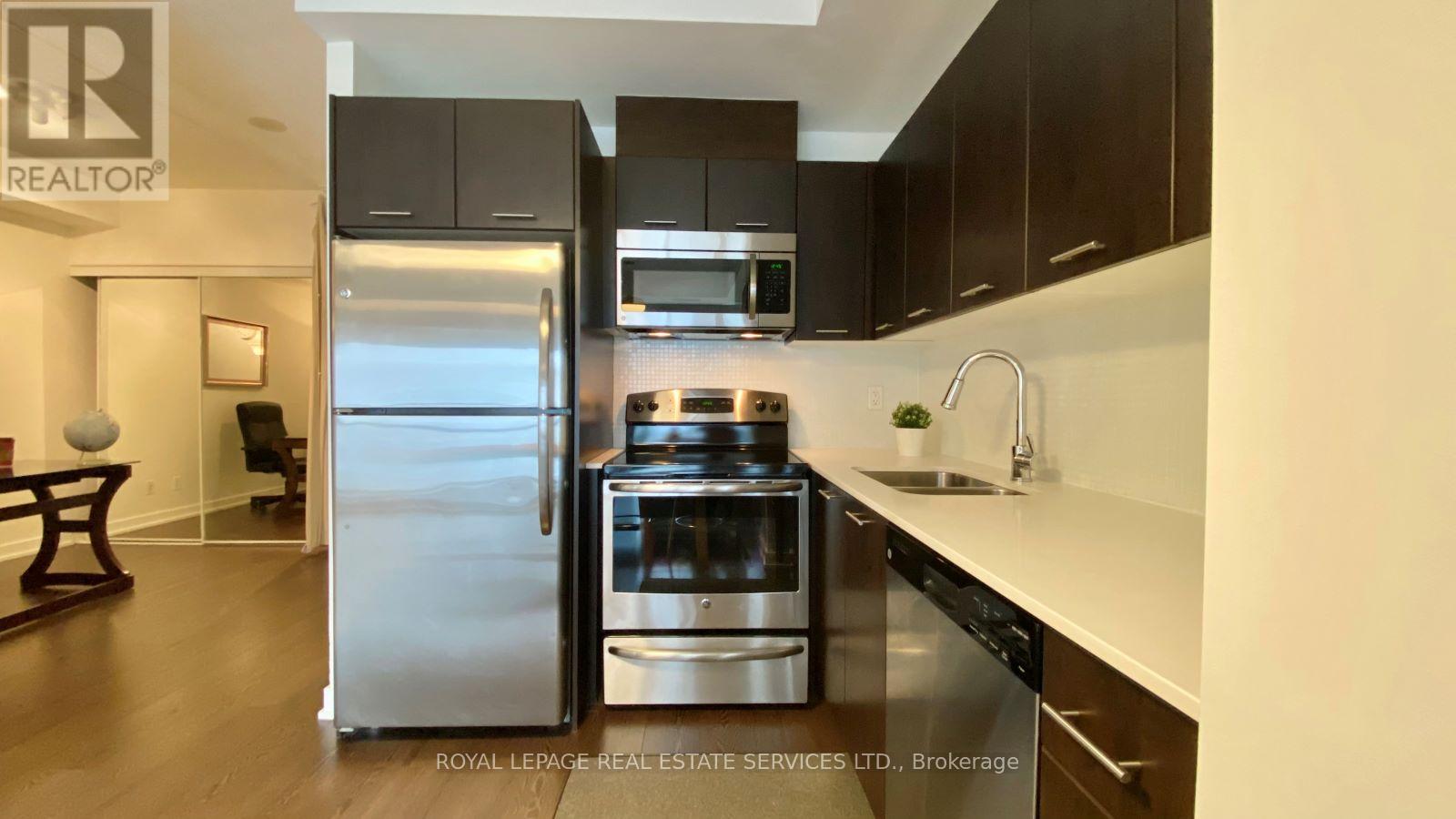 2107 - 20 Bruyeres Mews, Toronto, Ontario  M5V 0G8 - Photo 8 - C13166466