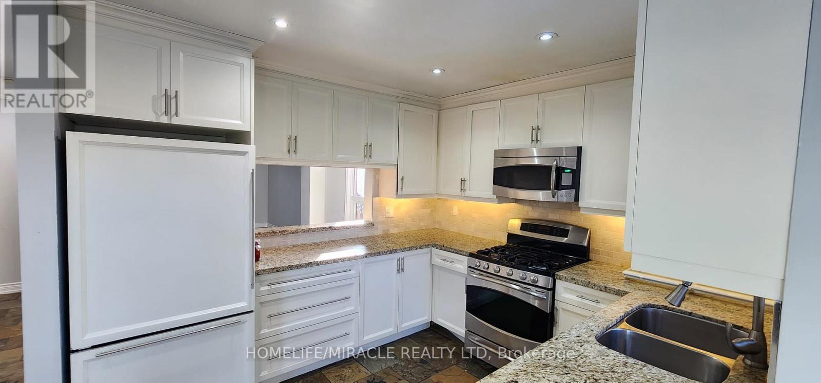 264 Wright Crescent, Ajax, Ontario  L1S 5S5 - Photo 2 - E13166438