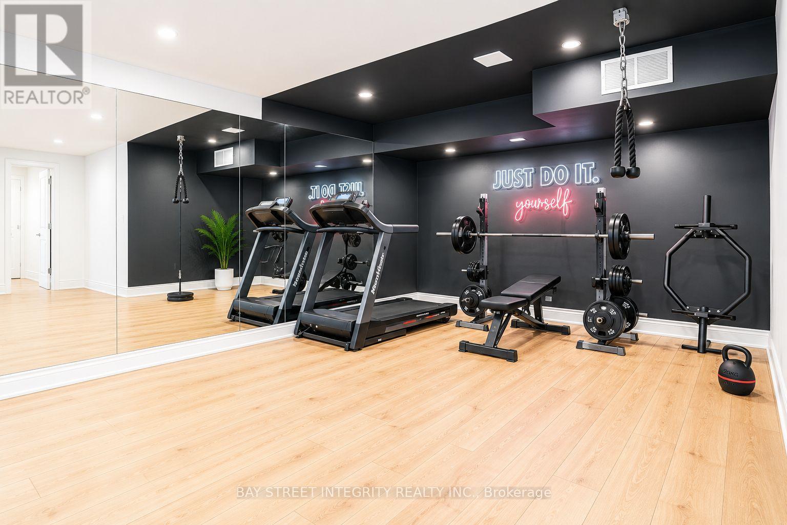 2364 Spring Meadow Way W, Oakville, Ontario L6M 0C1 - Photo 17 - W13074992