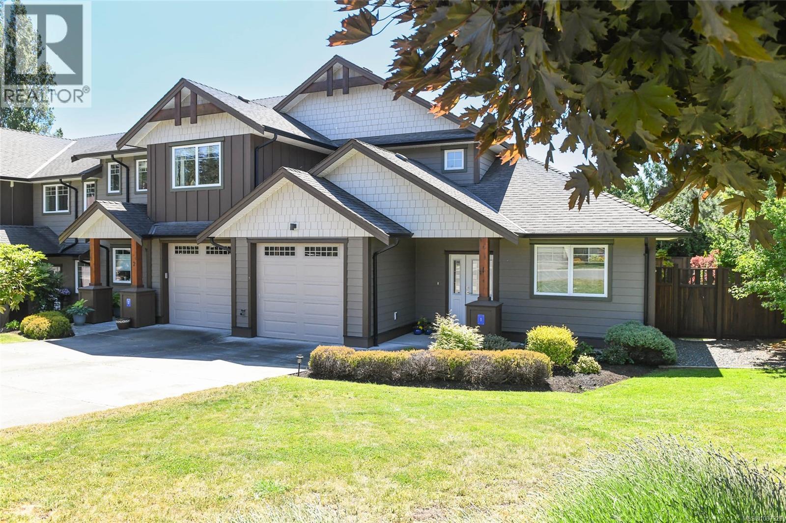 1 2030 Wallace Ave, Comox, British Columbia