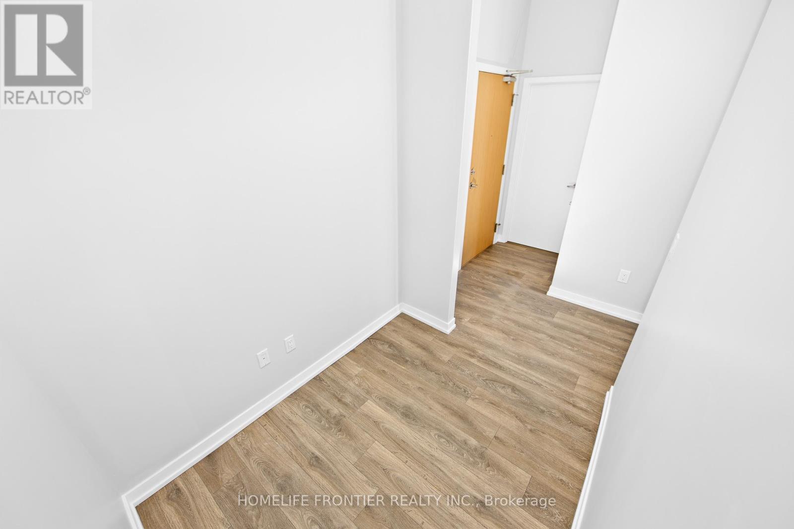 1918 - 2520 Eglinton Avenue W, Mississauga, Ontario  L5M 0Y4 - Photo 13 - W13166446