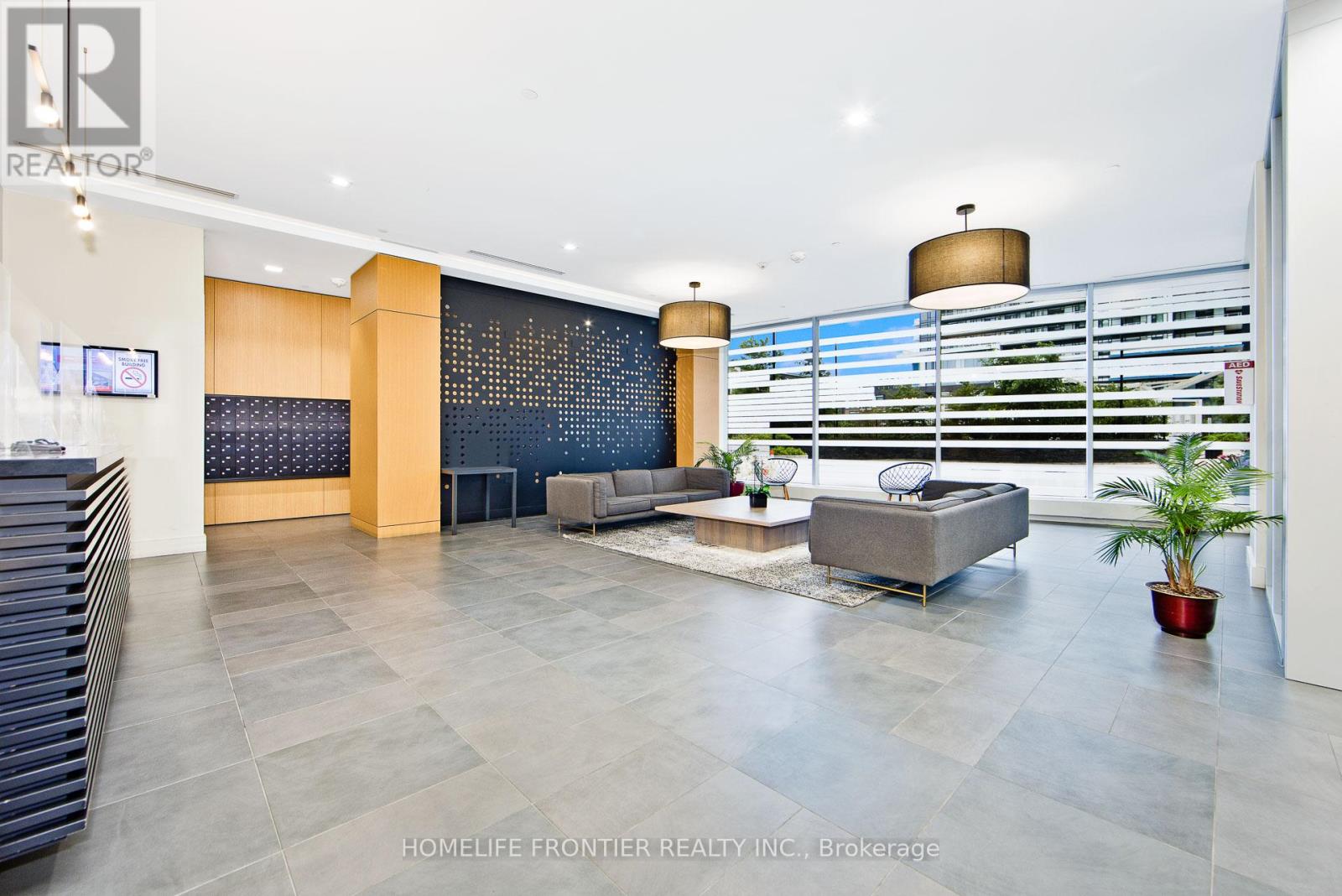 1918 - 2520 Eglinton Avenue W, Mississauga, Ontario  L5M 0Y4 - Photo 3 - W13166446