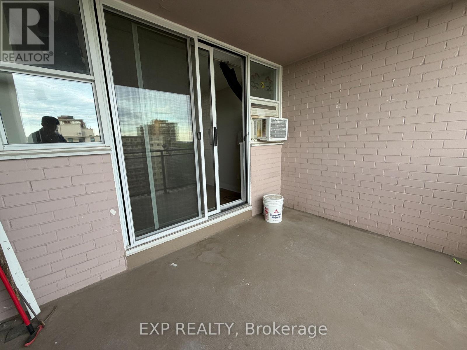1005 - 975 Warwick Court, Burlington, Ontario  L7T 3Z7 - Photo 17 - W13166458