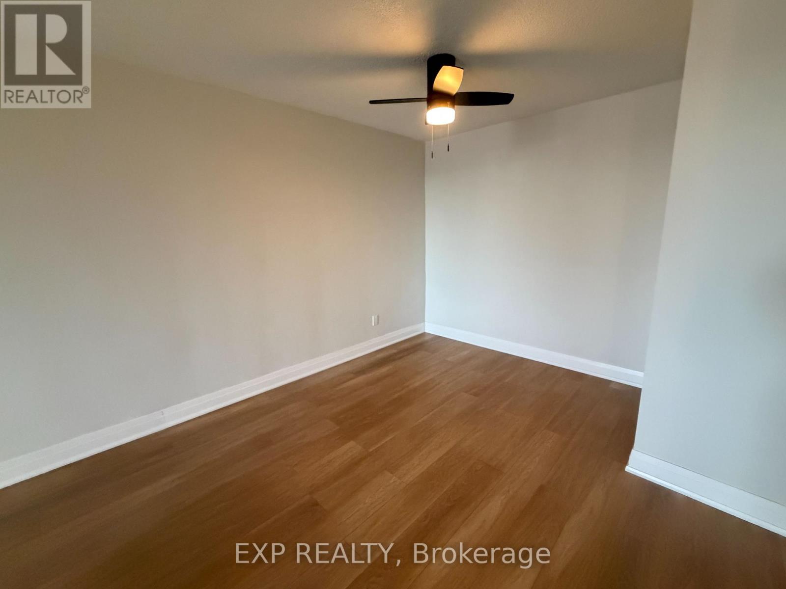 1005 - 975 Warwick Court, Burlington, Ontario  L7T 3Z7 - Photo 8 - W13166458