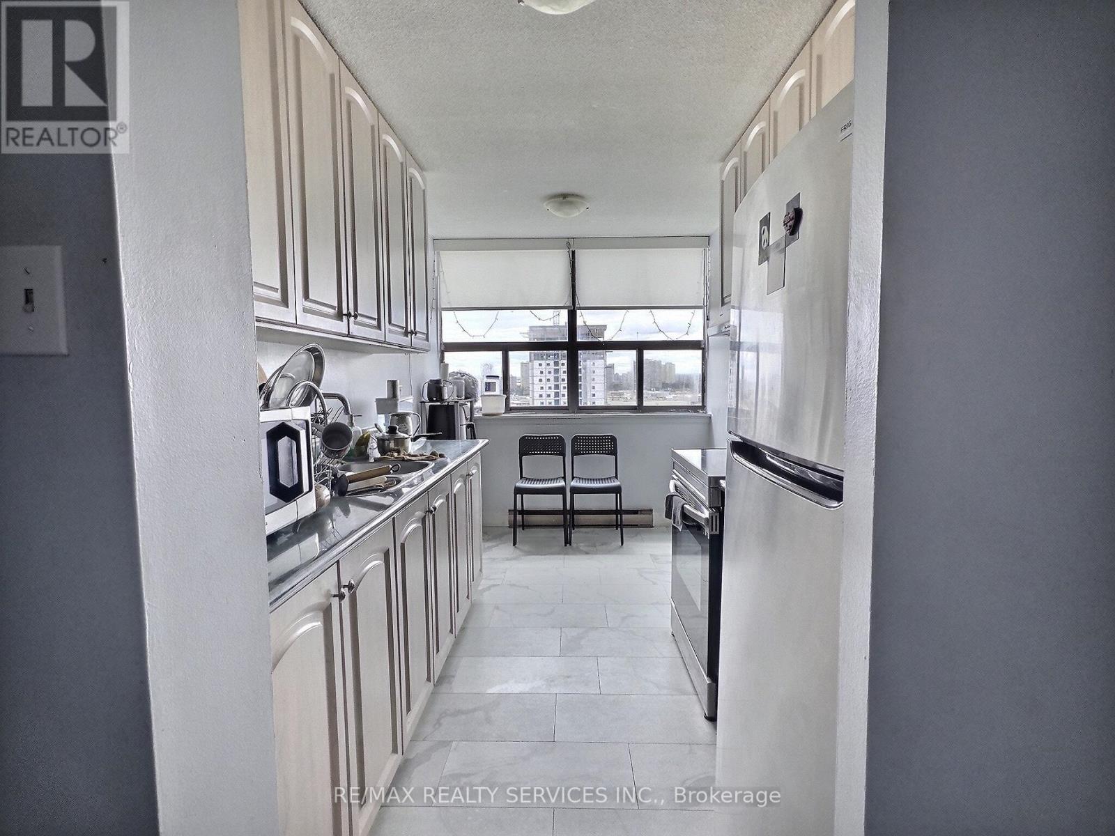 1812 - 18 Knightsbridge Road, Brampton, Ontario L6T 3X5 - Photo 10 - W13166460