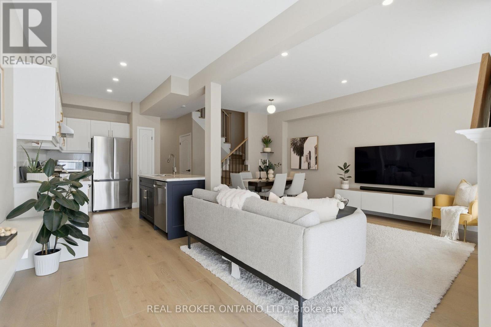 2426 Shadow Court, Oakville, Ontario  L6M 5G6 - Photo 14 - W13166494